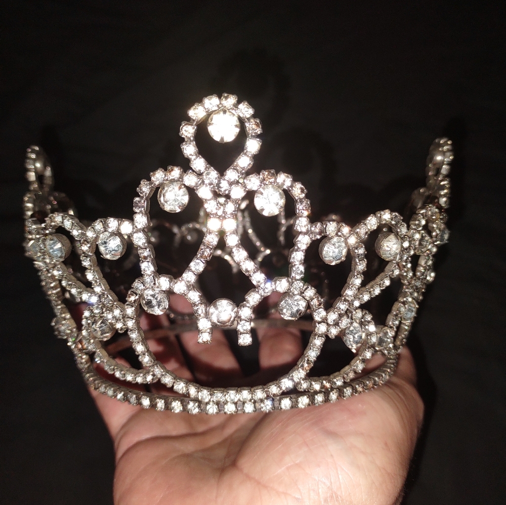 Crown of CZs